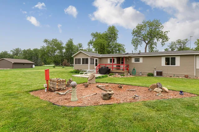 $315,000 | 18221 Roberds Lake Boulevard, Faribault, MN 55021