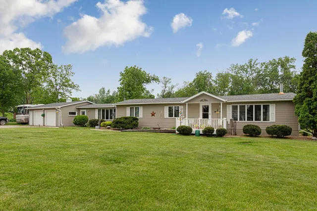 $315,000 | 18221 Roberds Lake Boulevard, Faribault, MN 55021