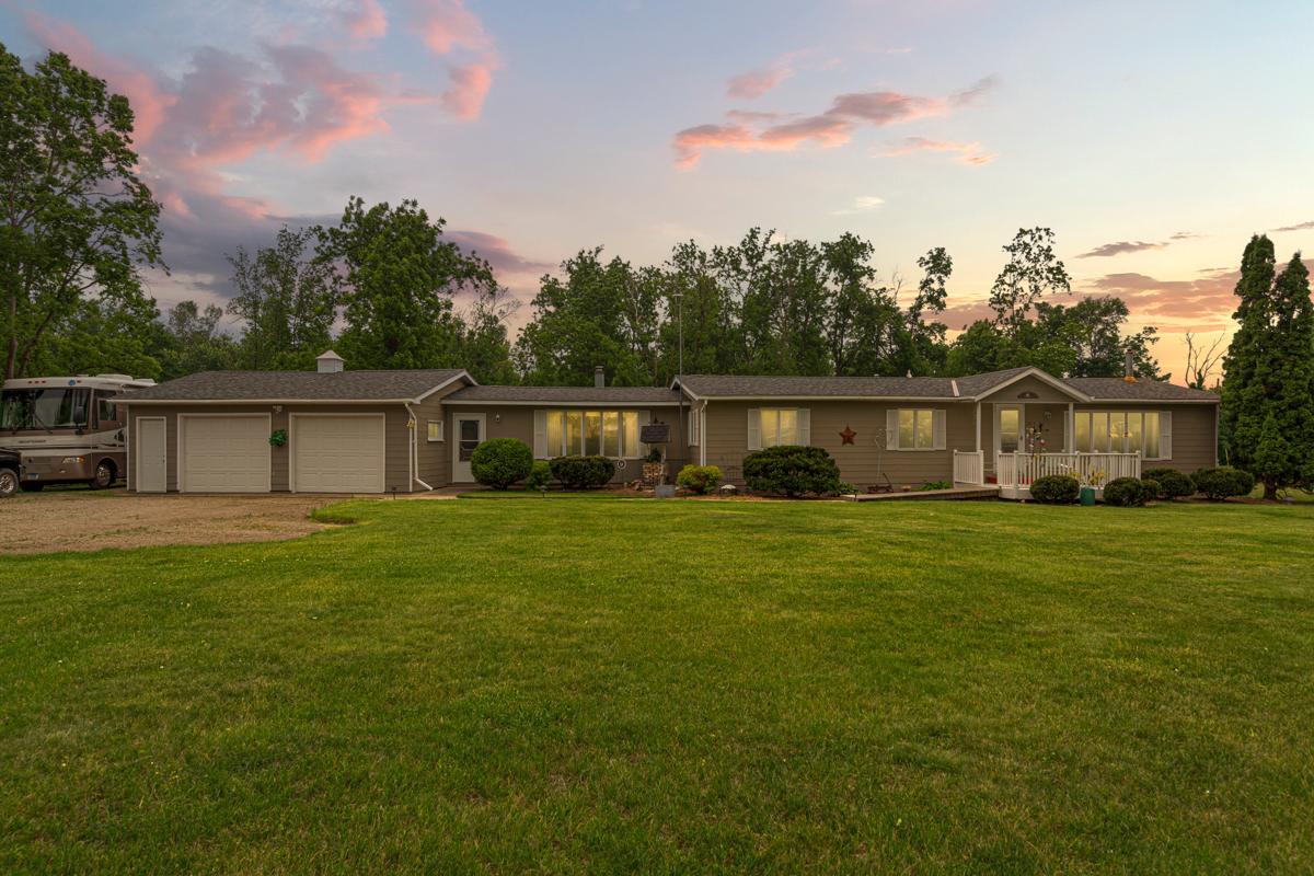 18221 Roberds Lake Boulevard Faribault, MN 55021 - Photo 5 of 46