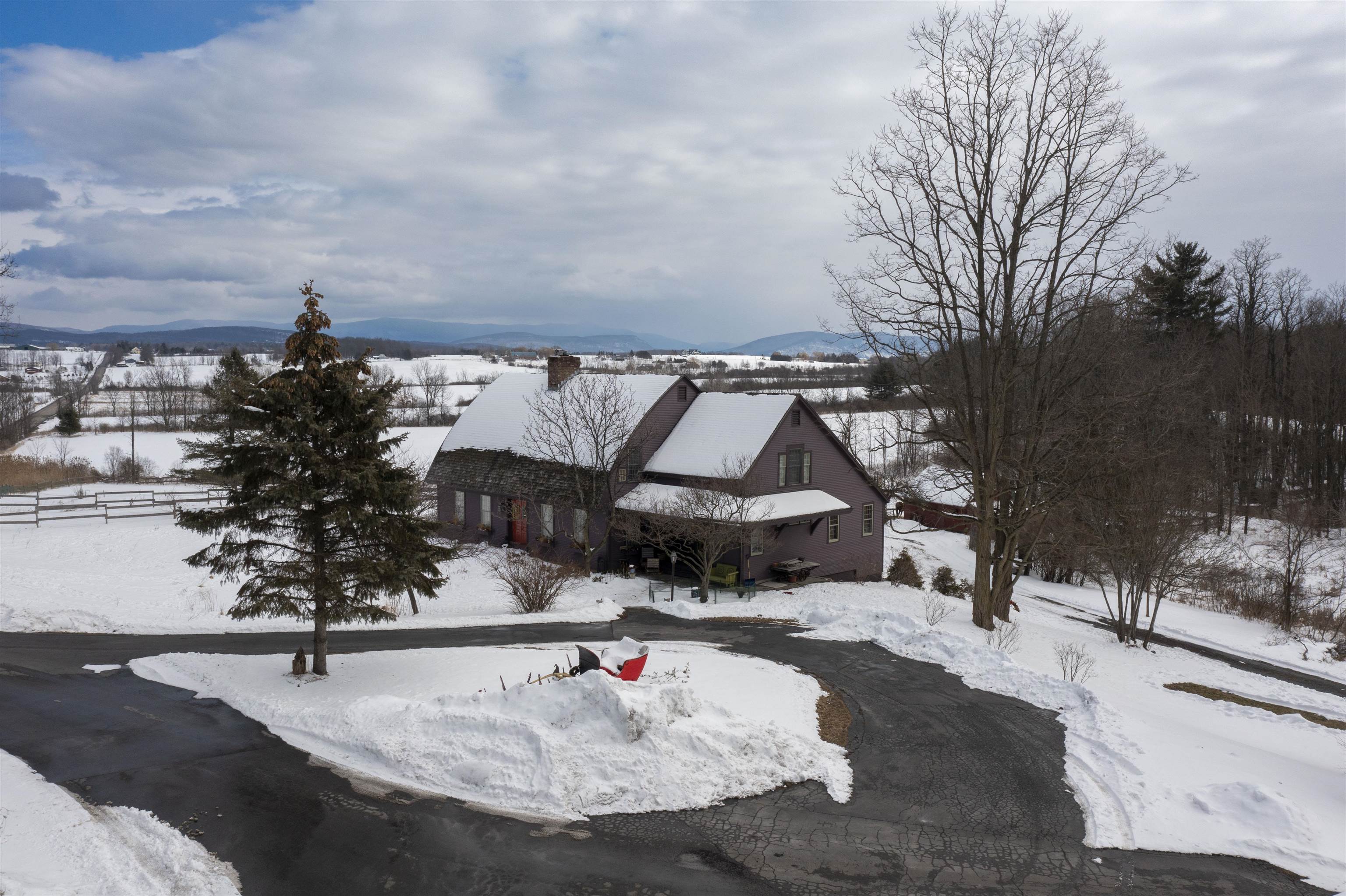 462 Monkton Road Ferrisburgh, VT 05491 - Photo 1 of 40 Gallery Image 1