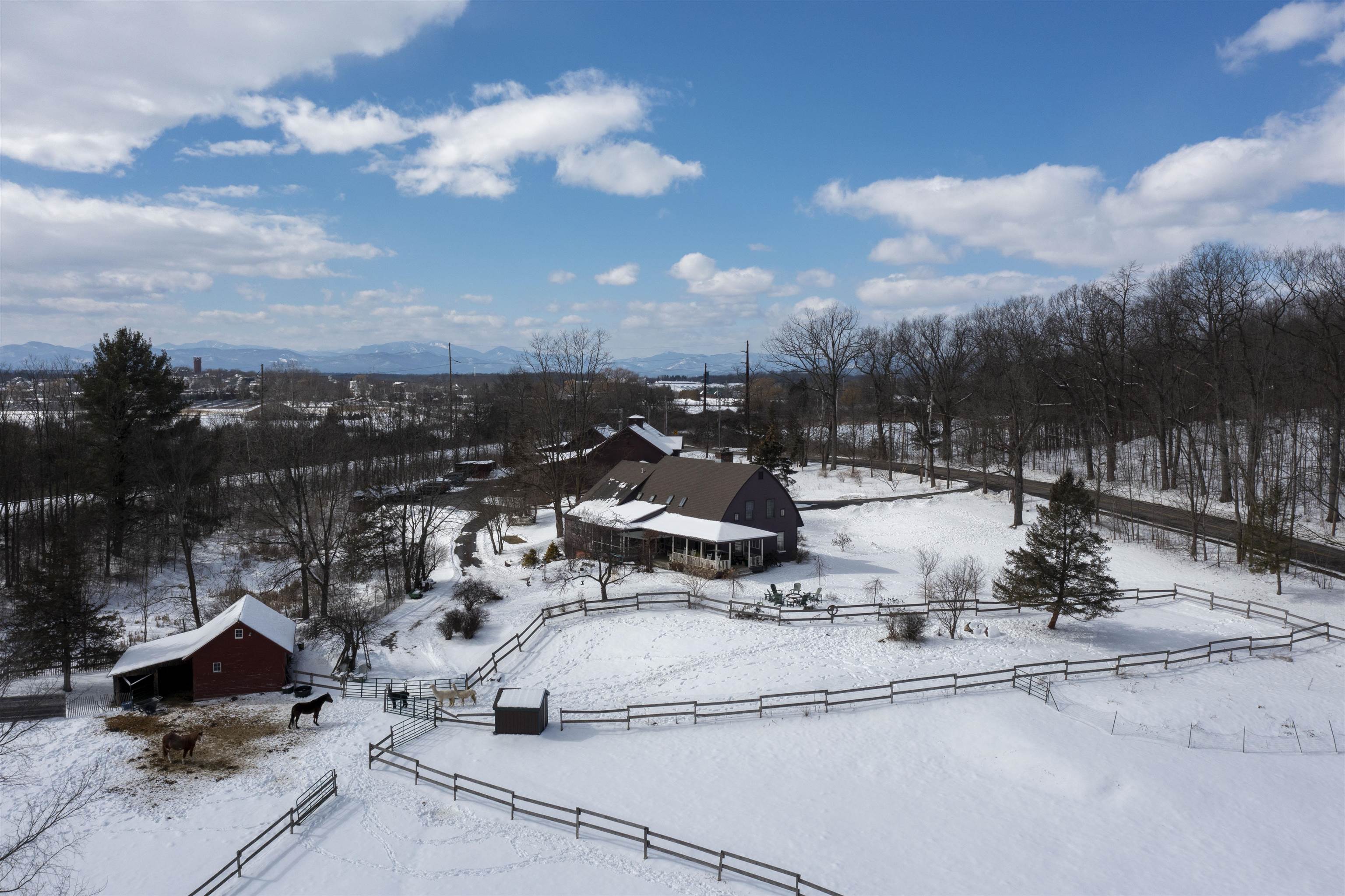 462 Monkton Road Ferrisburgh, VT 05491 - Photo 2 of 40 Gallery Image 2