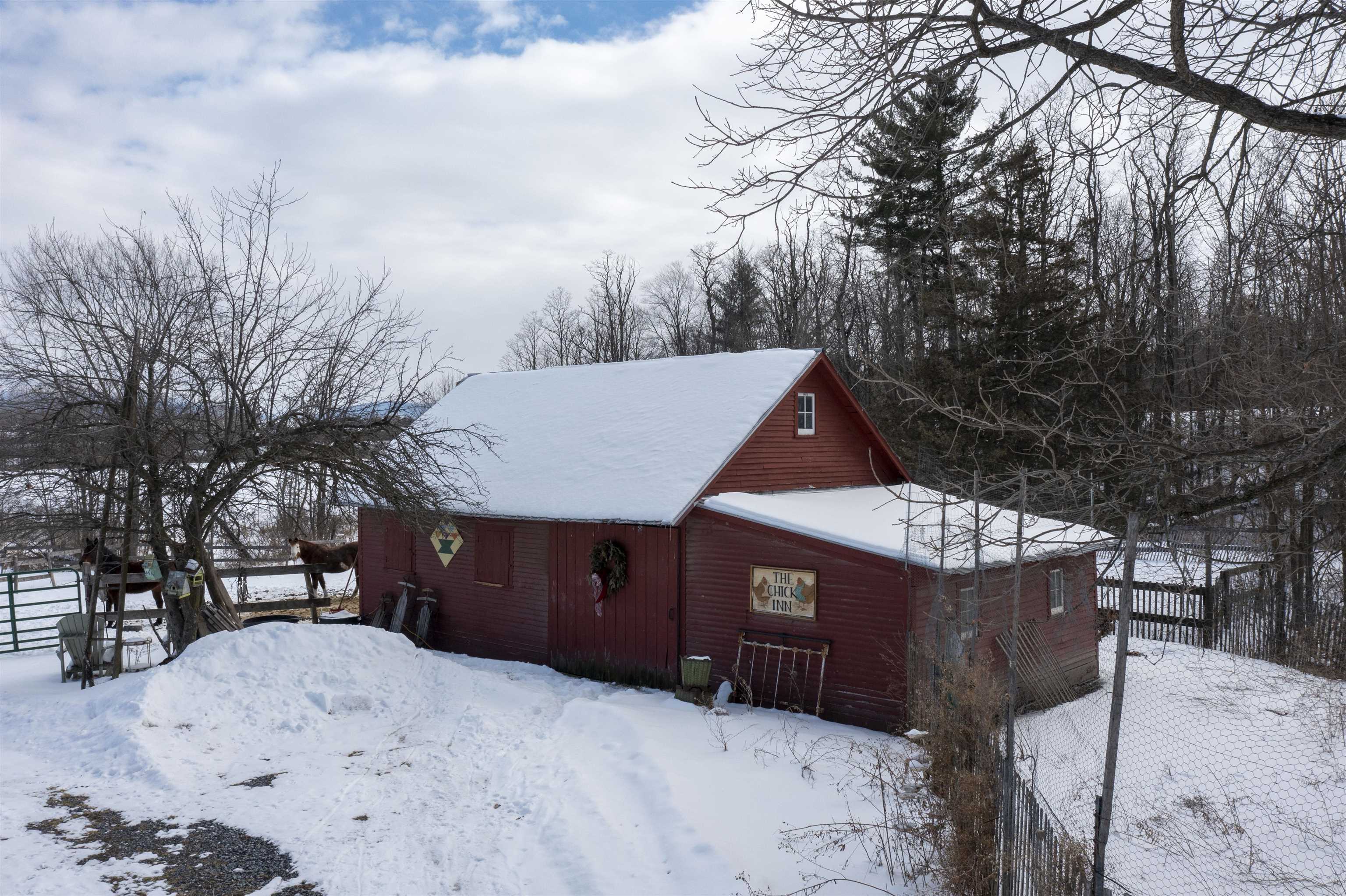 462 Monkton Road Ferrisburgh, VT 05491 - Photo 4 of 40 Gallery Image 4