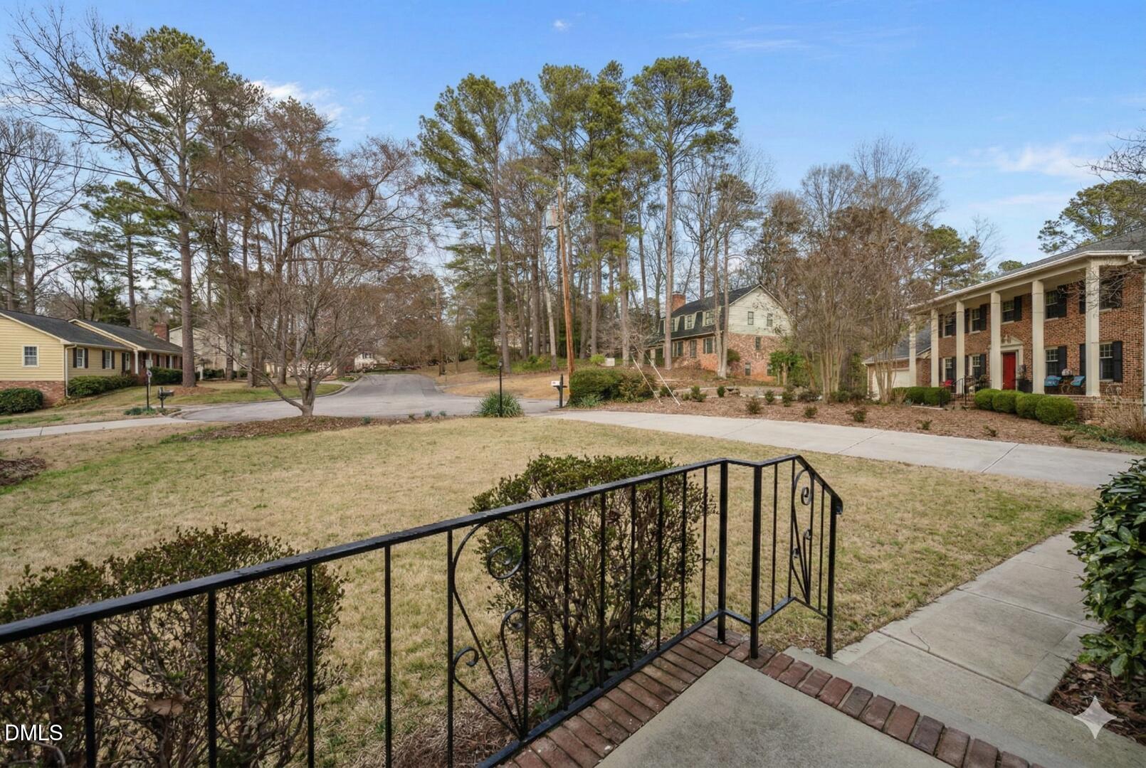 4300 Edgehill Court Raleigh, NC 27612 - Photo 6 of 40