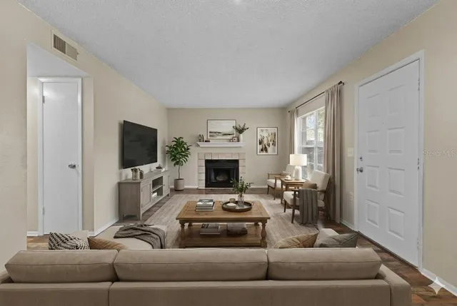 $1,500 | 14419 Hanging Moss Circle, Unit 101, Tampa, FL 33613