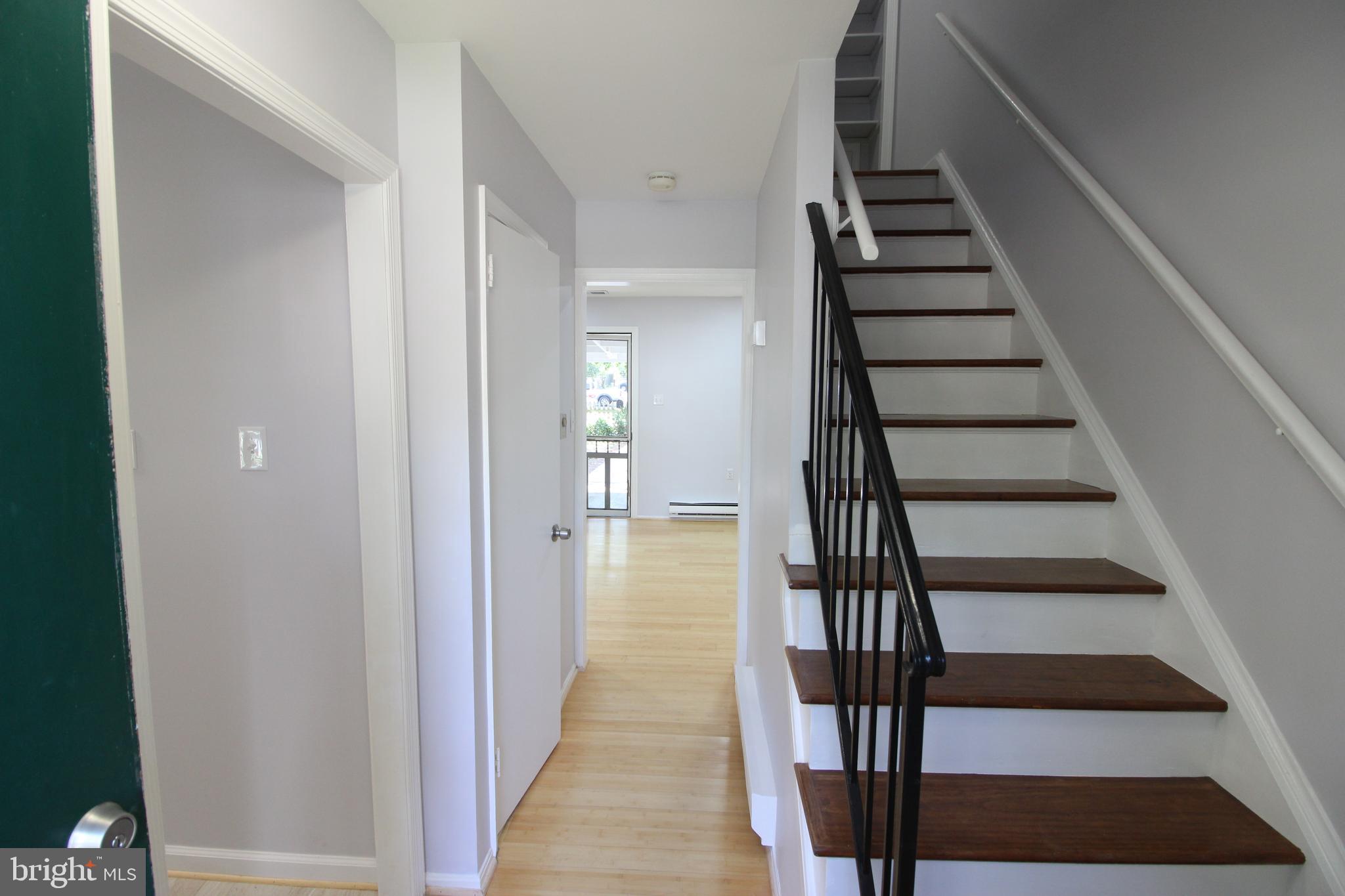 311 Rock Spring Drive Southwest Leesburg, VA 20175 - Photo 2 of 18