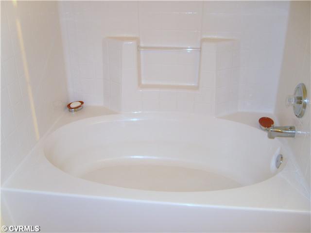 14342 Lookout Point Road, Unit N A Midlothian, VA 23112 - Photo 4 of 7 Master Bath