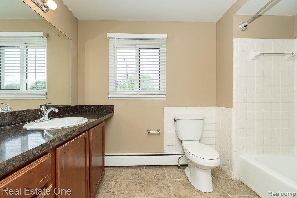 1127 Tienken Court Rochester, MI 48306 - Photo 8 of 15