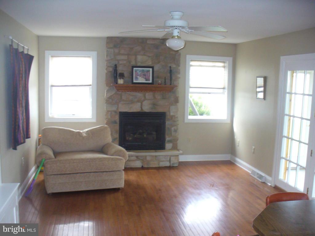 532 Oak Lane Lititz, PA 17543 - Photo 12 of 32 Gallery Image 12