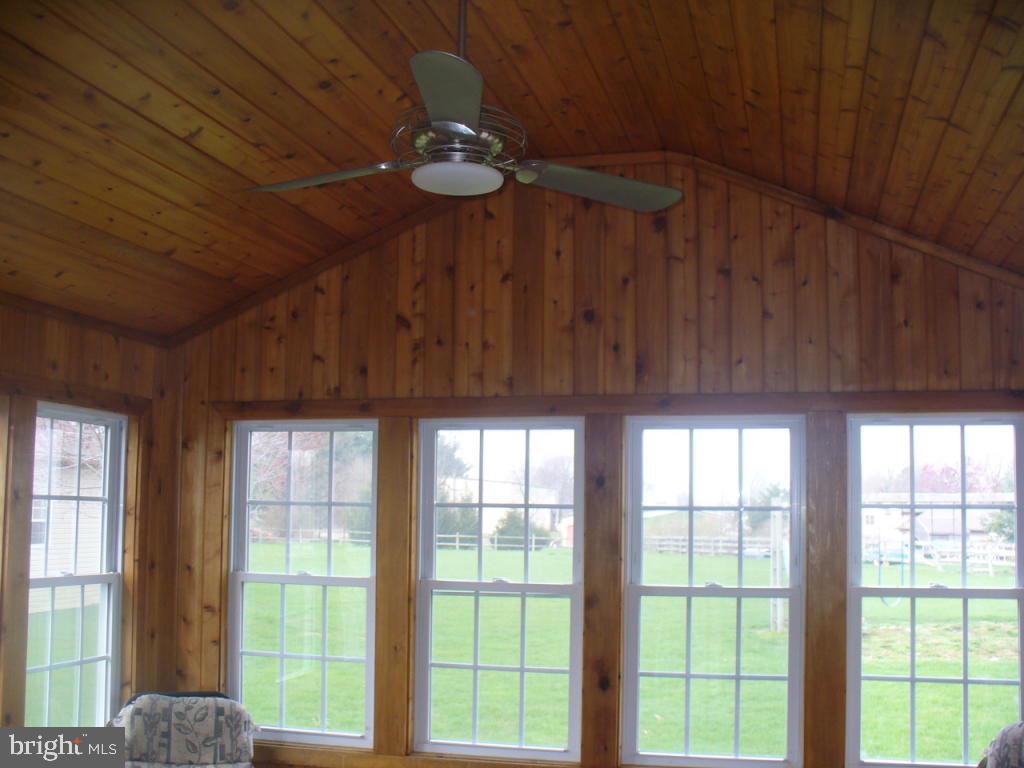 532 Oak Lane Lititz, PA 17543 - Photo 18 of 32 Gallery Image 18