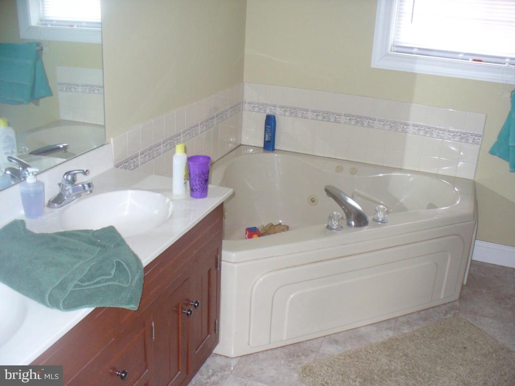 532 Oak Lane Lititz, PA 17543 - Photo 21 of 32 Gallery Image 21