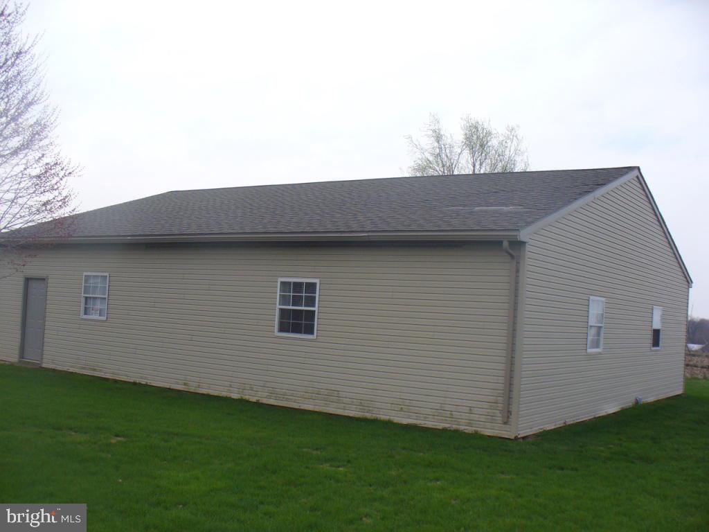 532 Oak Lane Lititz, PA 17543 - Photo 6 of 32 Gallery Image 6