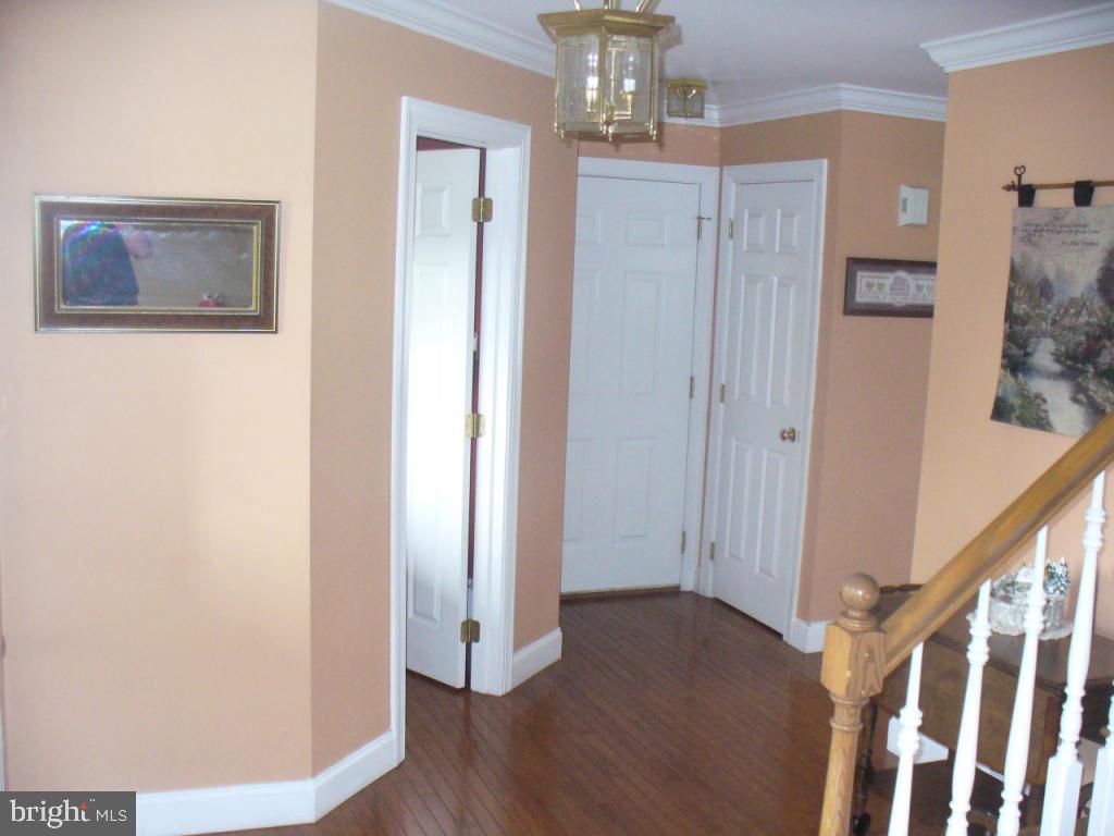 532 Oak Lane Lititz, PA 17543 - Photo 10 of 32 Gallery Image 10