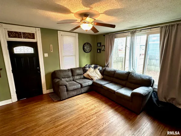 $107,000 | 1237 South East Street, Jacksonville, IL 62650