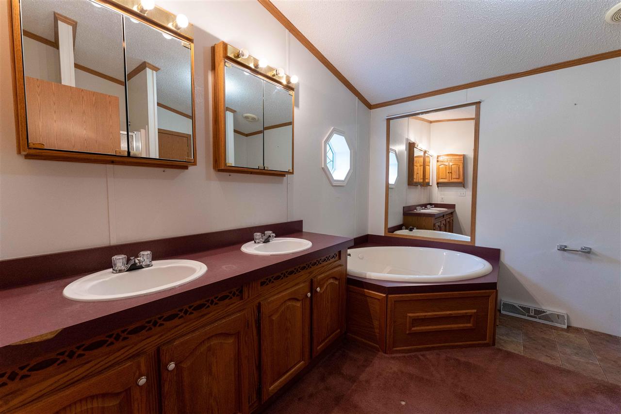 2758 South Gilmore Road Mount Pleasant, MI 48858 - Photo 14 of 35 1887836-13.JPG
