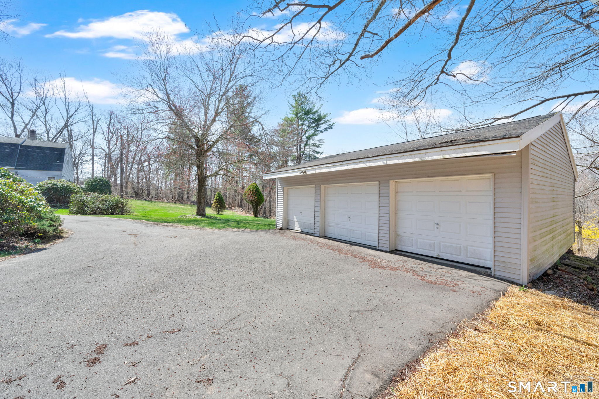 28 Gulf Road Stafford, CT 06076 - Photo 4 of 41