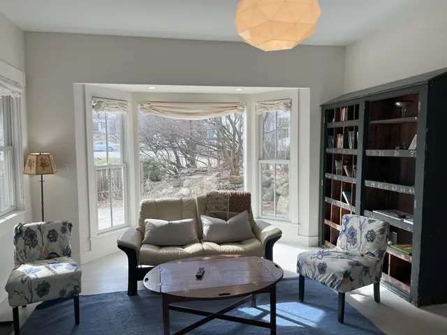 $3,000 | 17 Lake Street, Unit 1, Meredith, NH 03253