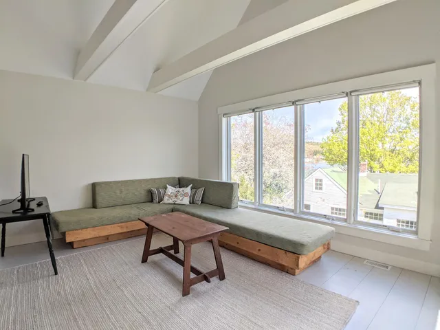 $3,000 | 17 Lake Street, Unit 1, Meredith, NH 03253