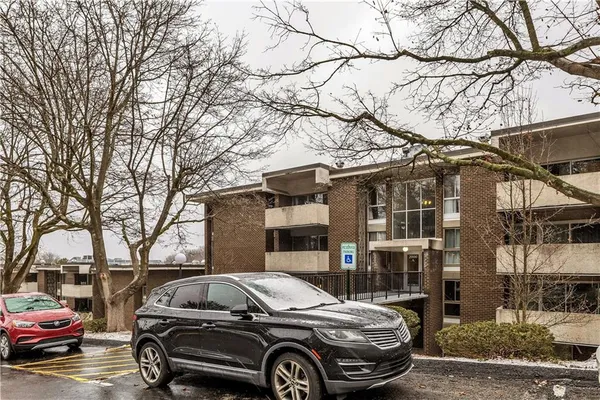 $138,000 | 2401 Charlemagne Circle, Pittsburgh, PA 15237