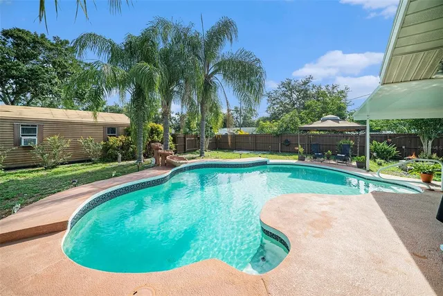 $416,000 | 1813 Nova Drive, Valrico, FL 33596