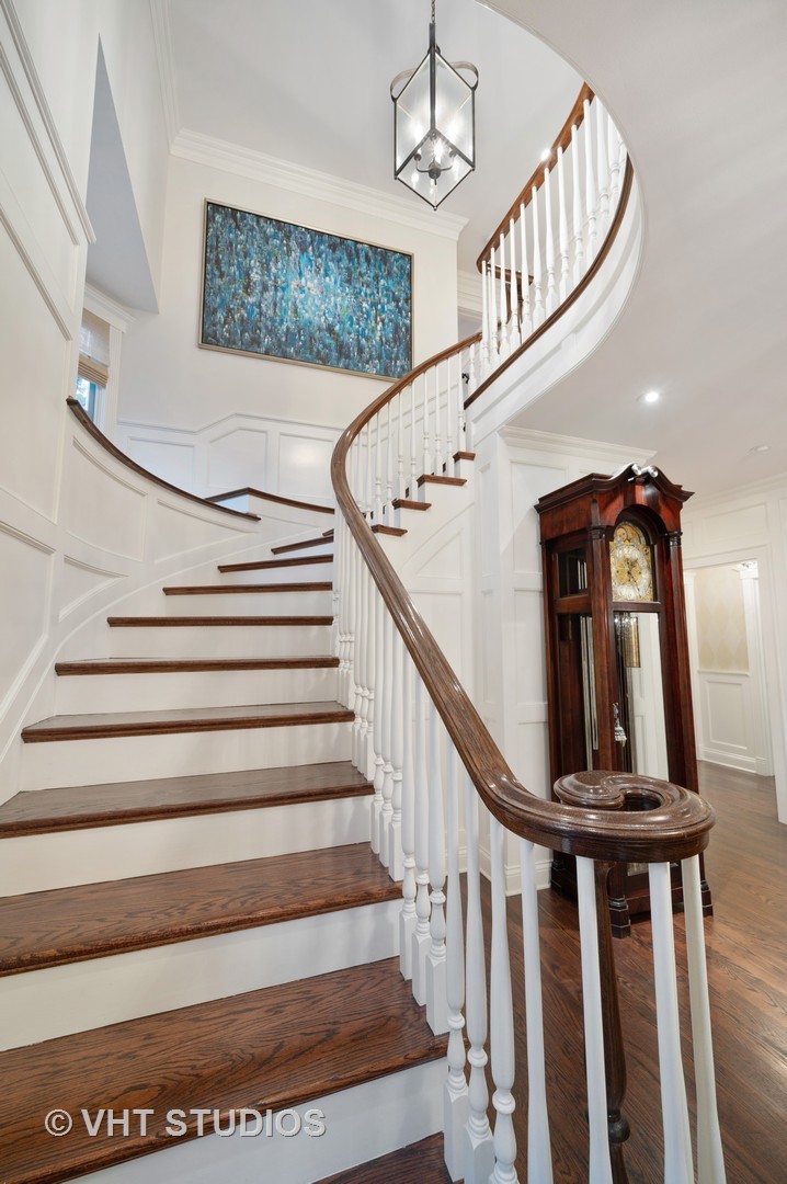 175 Dewindt Road Winnetka, IL 60093 - Photo 12 of 59