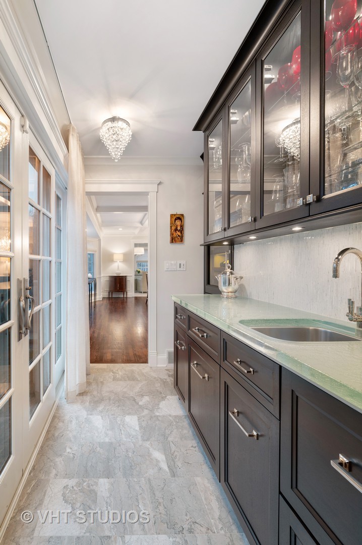 175 Dewindt Road Winnetka, IL 60093 - Photo 17 of 59