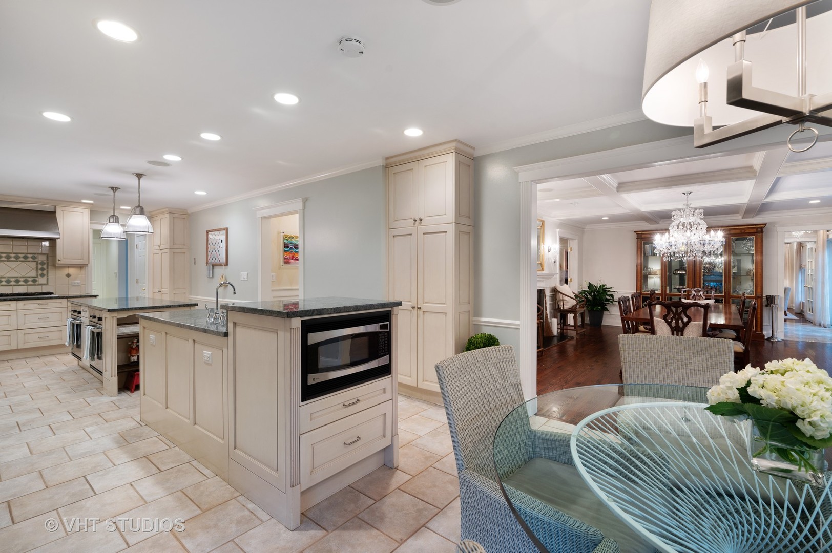 175 Dewindt Road Winnetka, IL 60093 - Photo 25 of 59