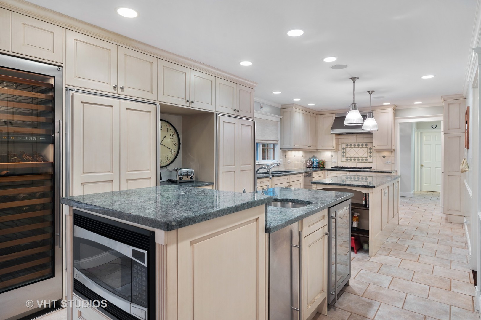 175 Dewindt Road Winnetka, IL 60093 - Photo 27 of 59