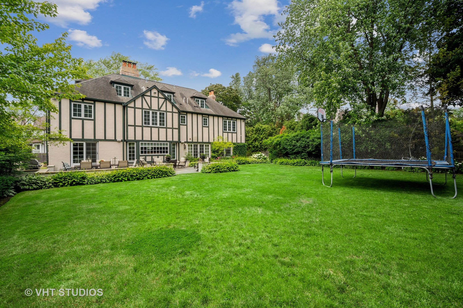 175 Dewindt Road Winnetka, IL 60093 - Photo 4 of 59