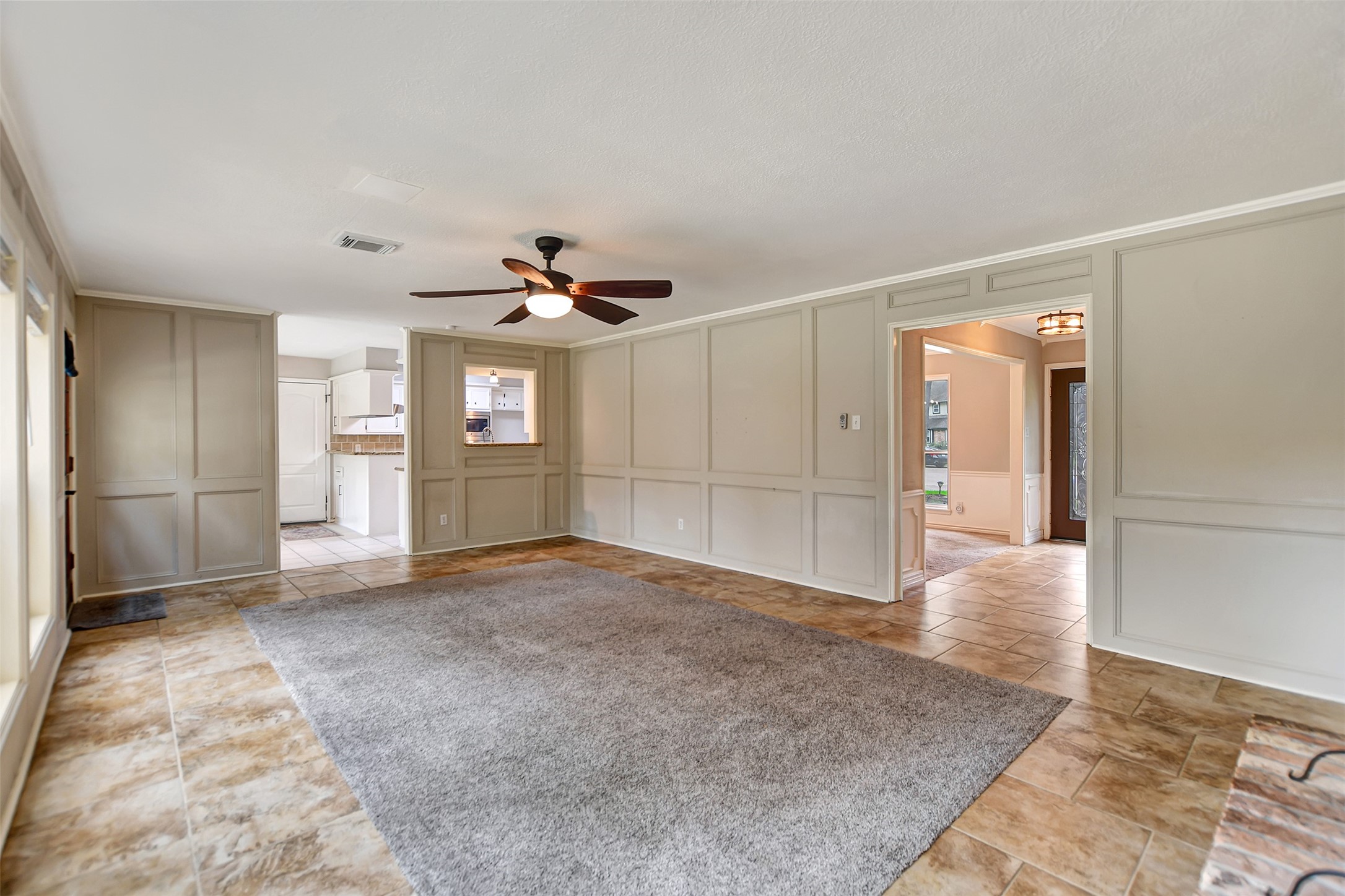 5322 Ashmere Lane Spring, TX 77379 - Photo 11 of 46 Gallery Image 11