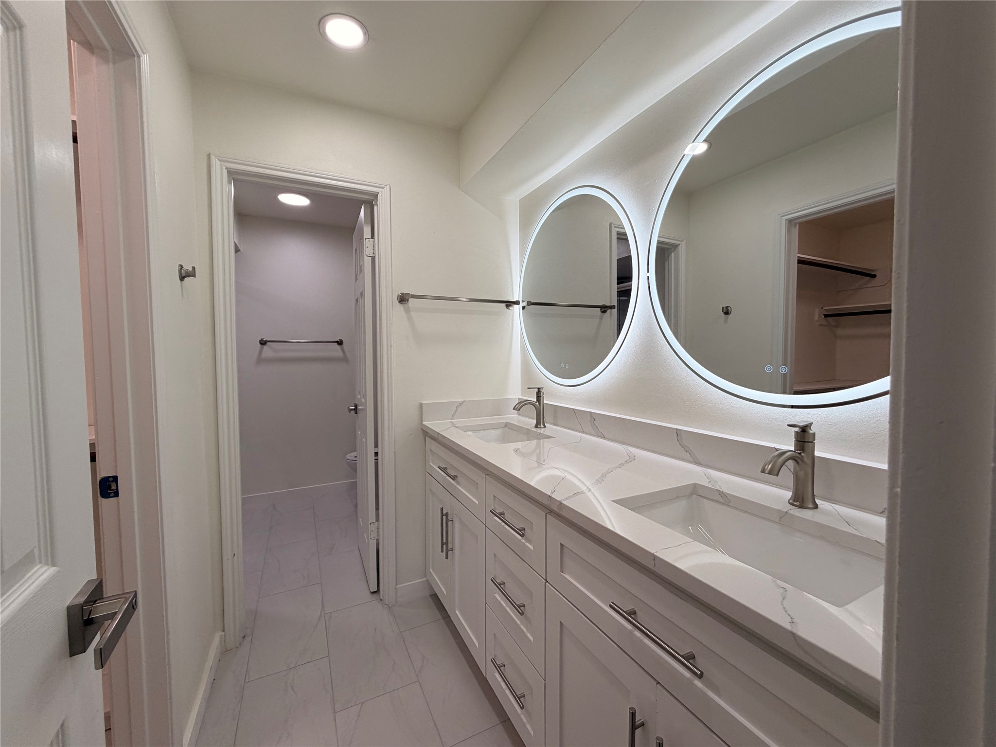 14682 Perthshire Road, Unit A Houston, TX 77079 - Photo 20 of 37 Gallery Image 20