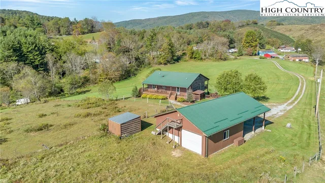 a view of a yard with mountain