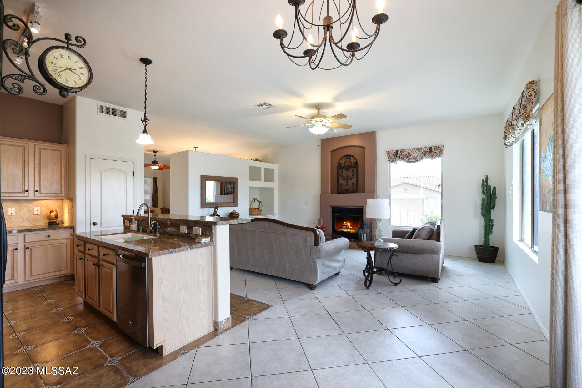 153 West Red Pepper Place Oro Valley, AZ 85755 - Photo 10 of 43