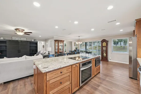 $489,000 | 17 Lincolnshire Circle, Bedford, TX 76021