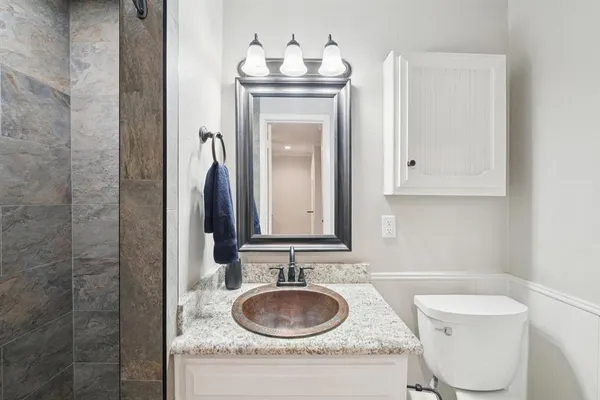 $489,000 | 17 Lincolnshire Circle, Bedford, TX 76021