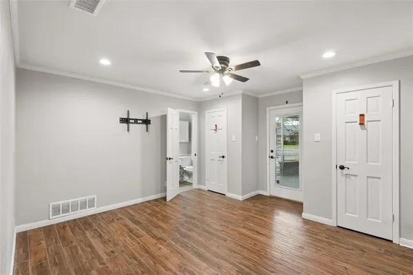 $489,000 | 17 Lincolnshire Circle, Bedford, TX 76021