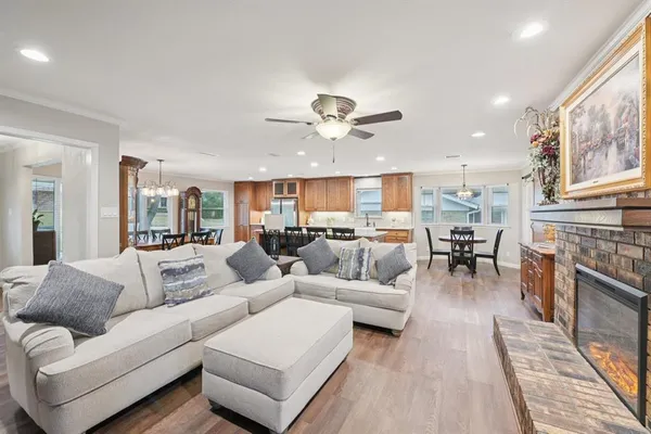 $489,000 | 17 Lincolnshire Circle, Bedford, TX 76021