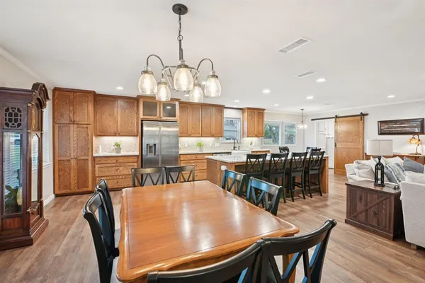 $489,000 | 17 Lincolnshire Circle, Bedford, TX 76021