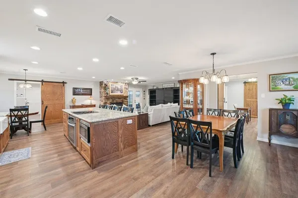 $489,000 | 17 Lincolnshire Circle, Bedford, TX 76021