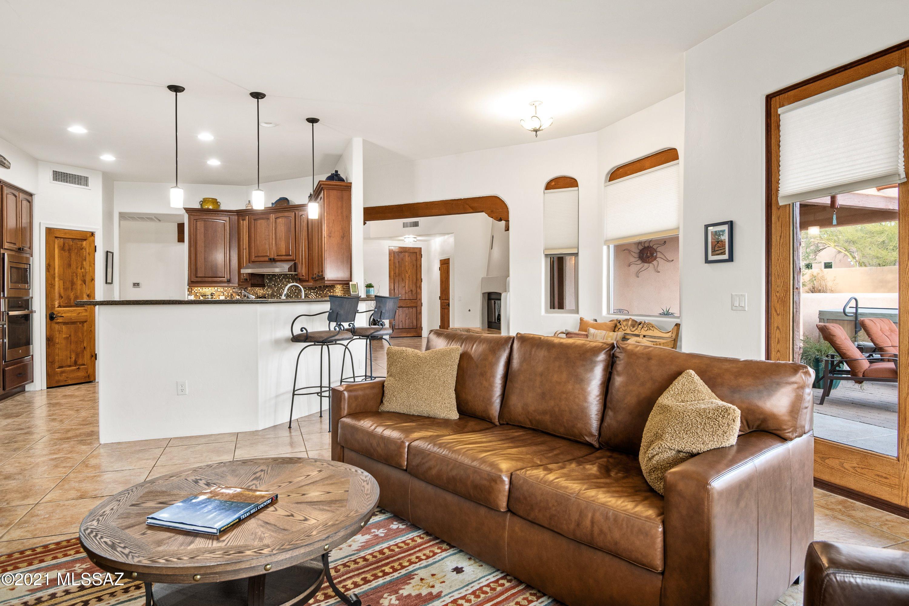 2425 West Oasis Road Oro Valley, AZ 85742 - Photo 14 of 36