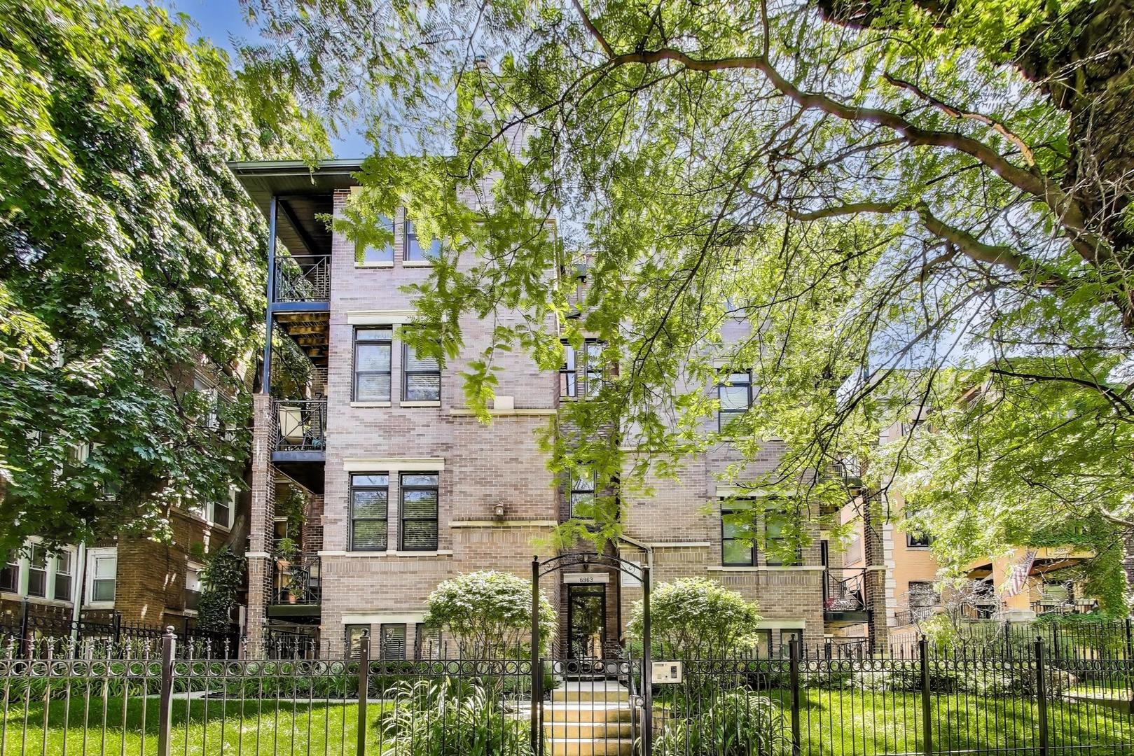 6963 North Sheridan Road, Unit 3N Chicago, IL 60626 - Photo 1 of 27