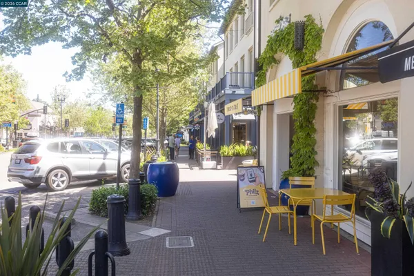 $1,398,000 | 1000 Dewing Avenue, Unit 210, Lafayette, CA 94549