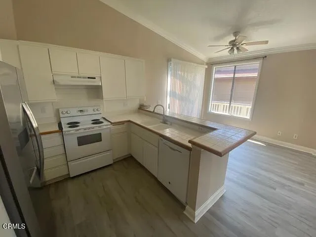 $435,000 | 2394 Pleasant Way, Unit J, Thousand Oaks, CA 91362