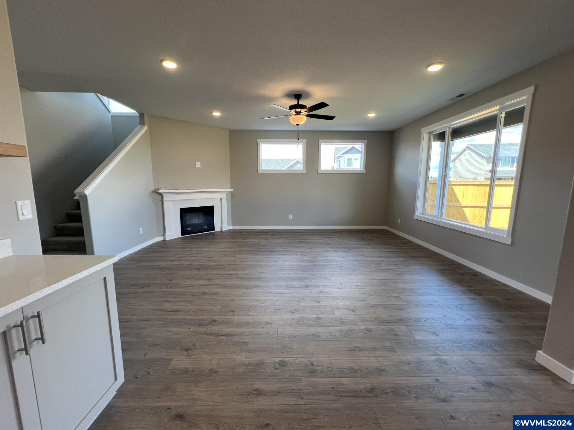 11238 Blueberry Loop Donald, OR 97020 - Photo 6 of 16 Gallery Image 6