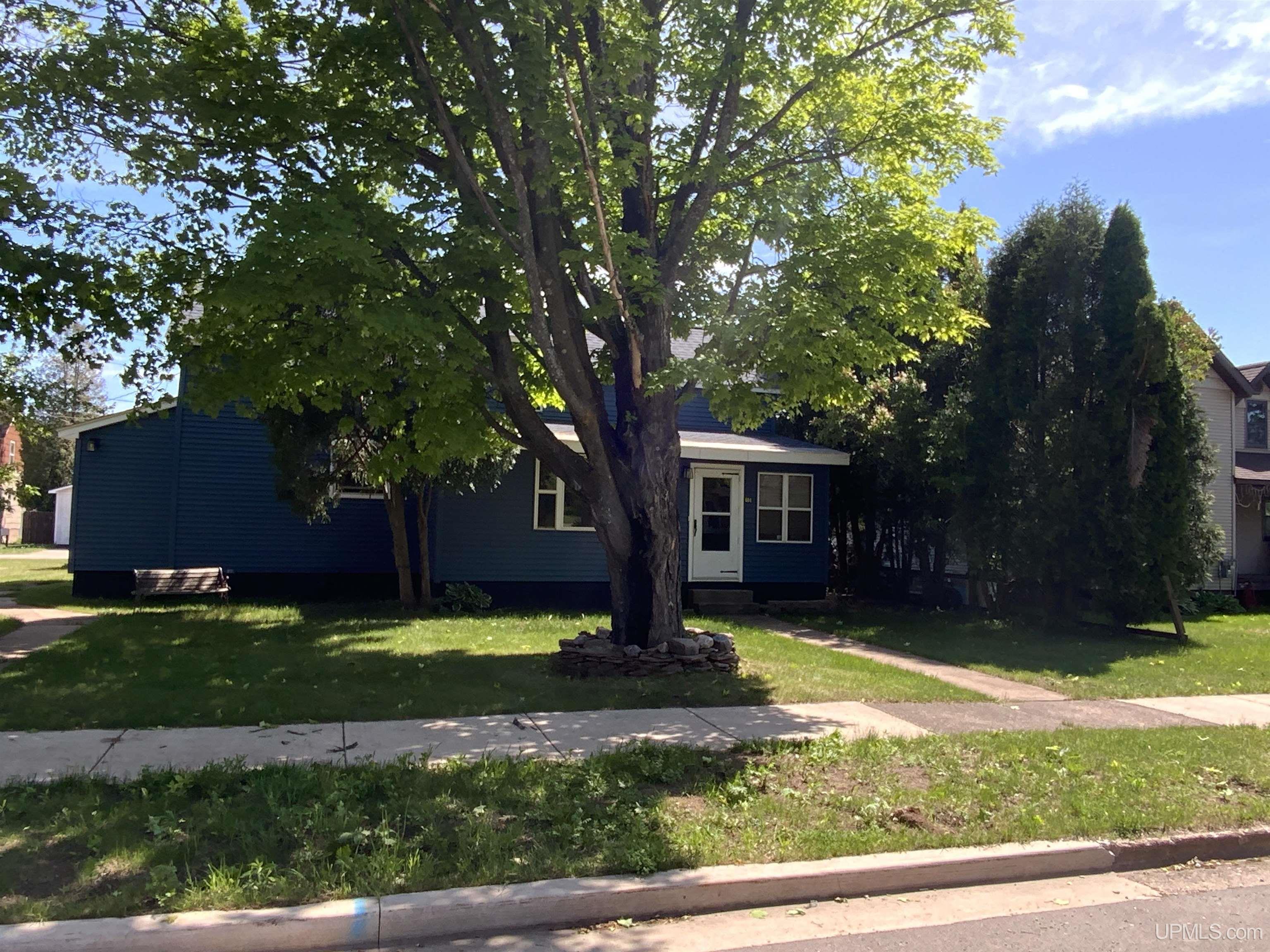 604 Carr Street Negaunee, MI 49866 - Photo 2 of 43