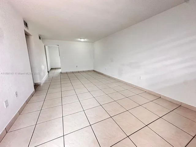 $2,250 | 1380 West 41st Street, Unit 201, Hialeah, FL 33012