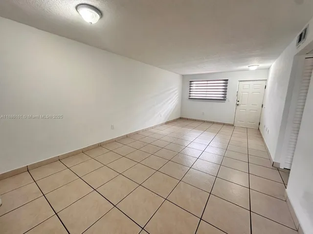 $2,250 | 1380 West 41st Street, Unit 201, Hialeah, FL 33012