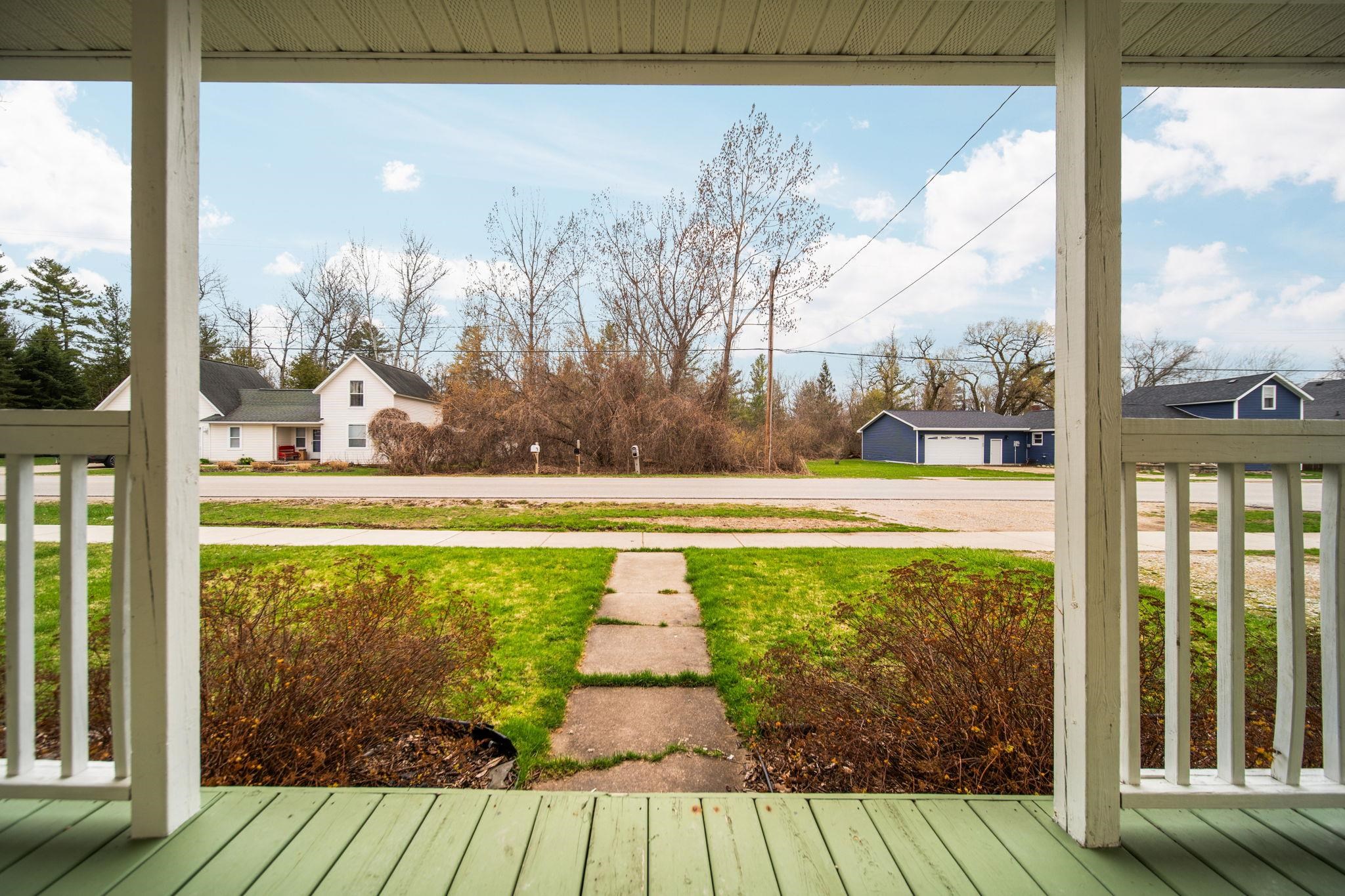 117 Rivershore Drive Elk Rapids, MI 49629 - Photo 3 of 51