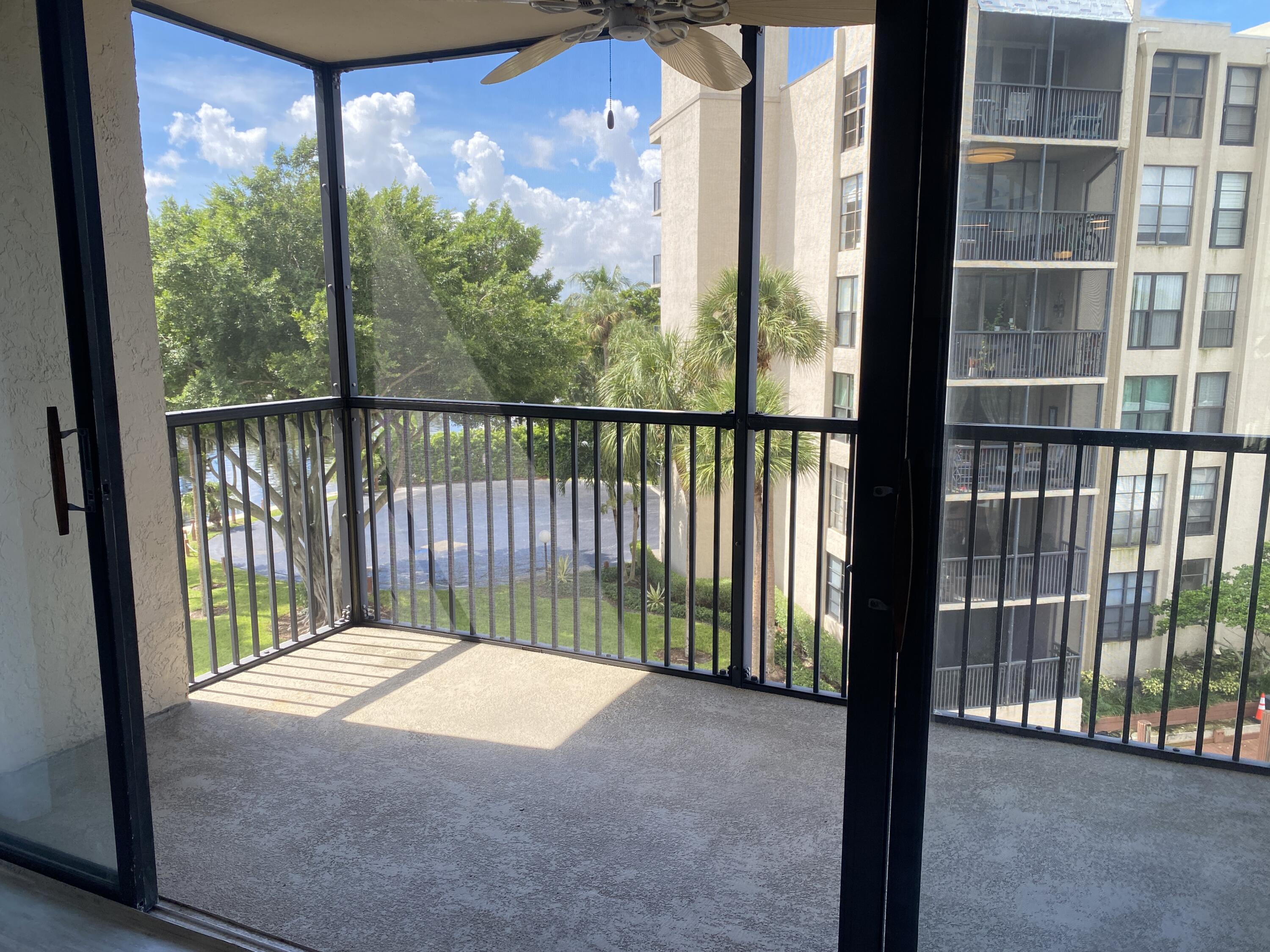 20 Royal Palm Way, Unit 401 Boca Raton, FL 33432 - Photo 17 of 47 20260902_152428521_iOS