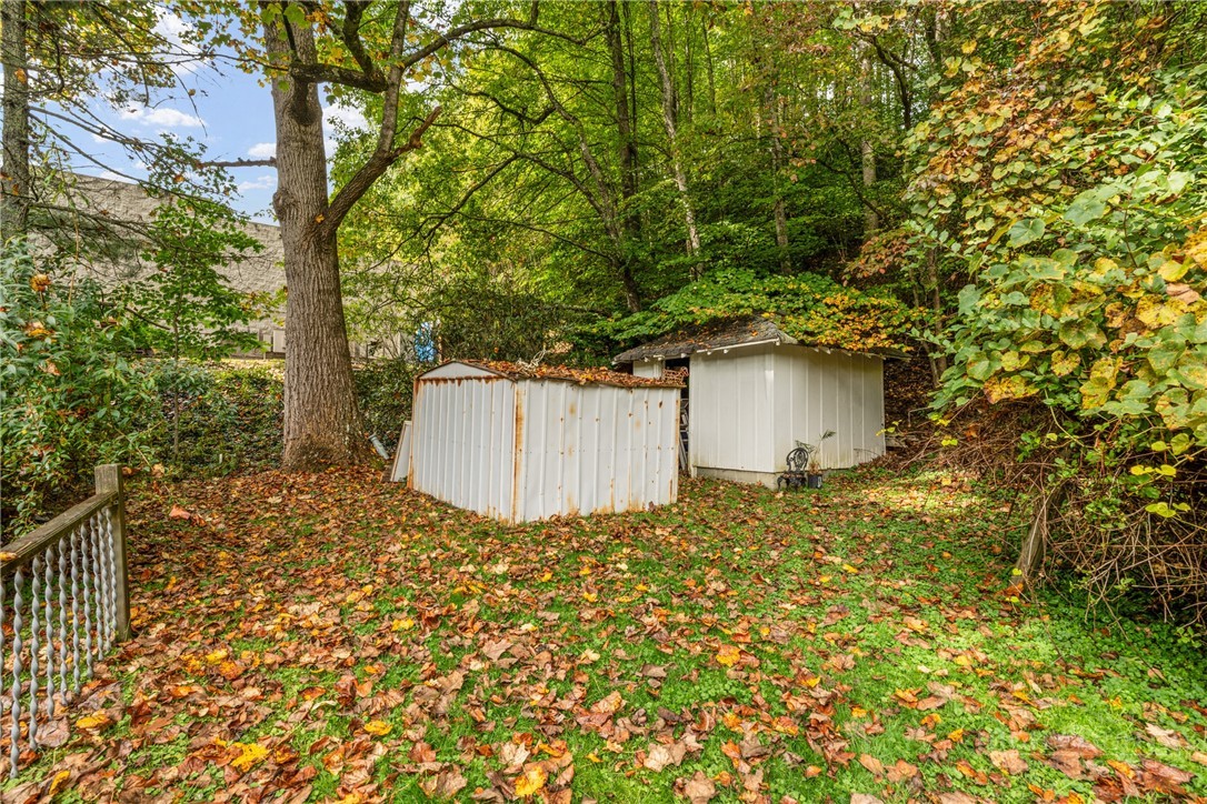 1794 Highway 105 Boone, NC 28607 - Photo 10 of 16