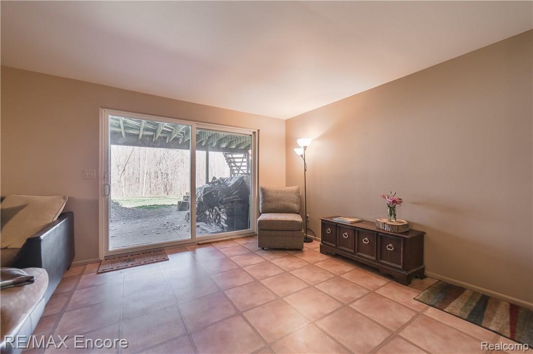1812 Ridge Road White Lake, MI 48383 - Photo 35 of 44 1812 Ridge Rd-42.jpg